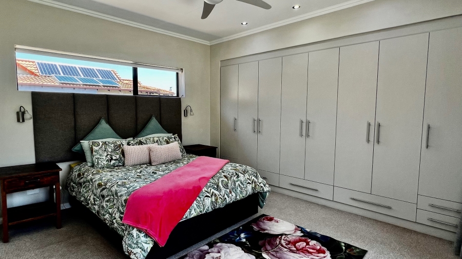 3 Bedroom Property for Sale in Earls Court Lifestyle Estate Western Cape